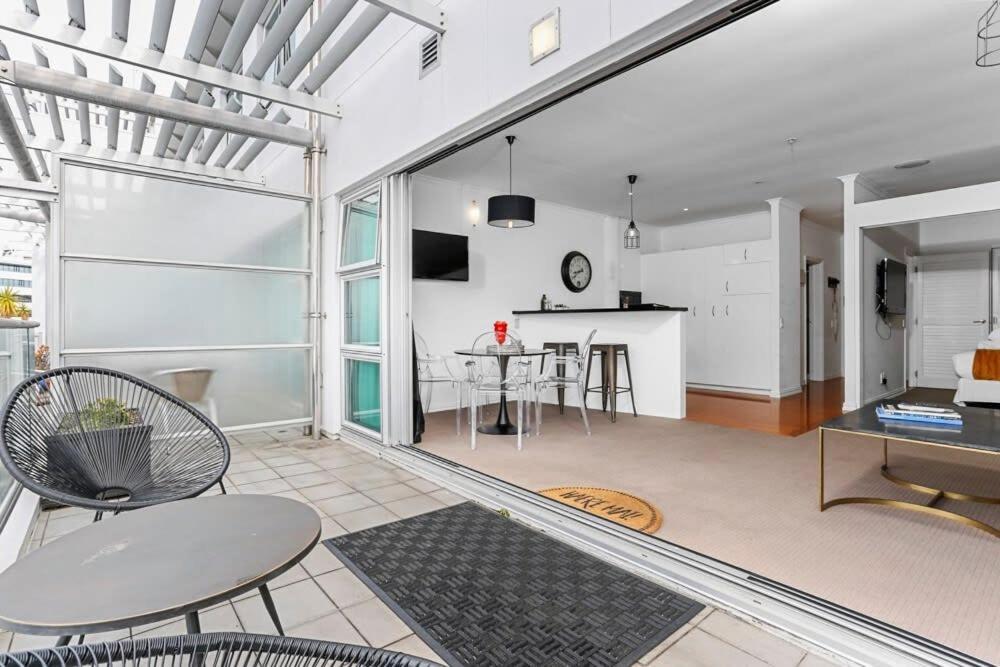 Funky One Bedroom Apartment On Princes Wharf Auckland Exterior foto